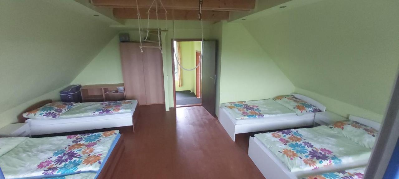 Chata U Rybnika Msecke Zehrovice Dış mekan fotoğraf
